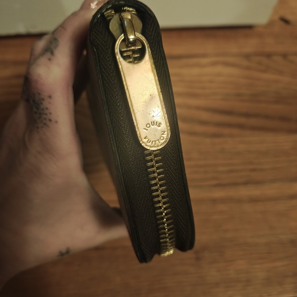 Louis Vuitton Ltd Edition Monogram Illustre Long Zippy Wallet - Picture 3 of 13